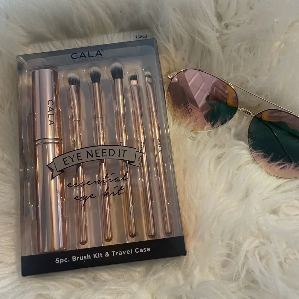 Cala rose gold brush kit
